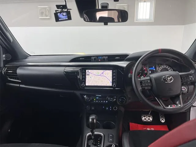 Toyota Hilux Z GR SPORT 2023 — миниатюра 4
