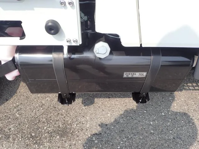 Mitsubishi Fuso CANTER 2025 — миниатюра 3
