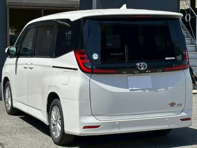 Toyota NOAH HYBRID G 2023 — миниатюра 4