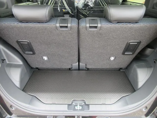 Daihatsu TANTO CUSTOM RS LIMITED 2025 — миниатюра 4