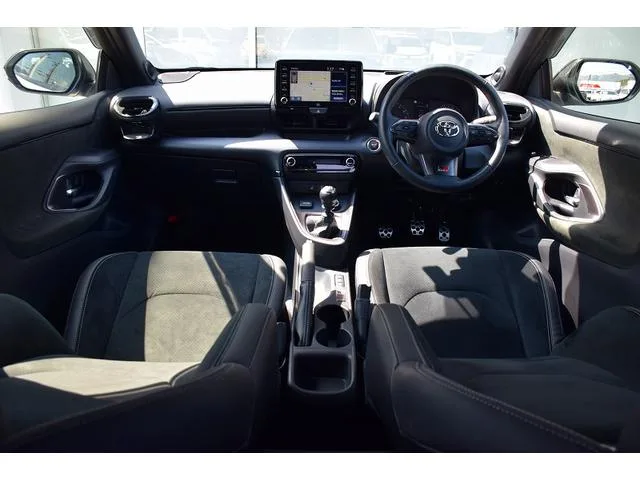 Toyota GR YARIS RZ HIGH PERFORMANCE 2024 — миниатюра 3