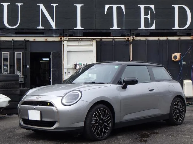 MINI MINI COOPER SE FAVOURED TRIM 2024 — фото 1, купить с доставкой в Москву