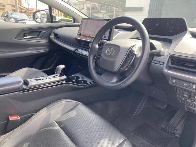 Toyota Prius Z 2024 — миниатюра 3