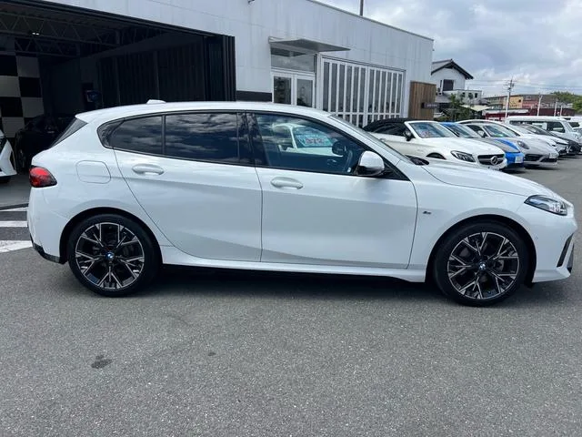 BMW 1 Series 120 M SPORT 2024 — миниатюра 2