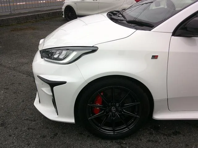Toyota GR YARIS RZ HIGH PERFORMANCE 2022 — миниатюра 2
