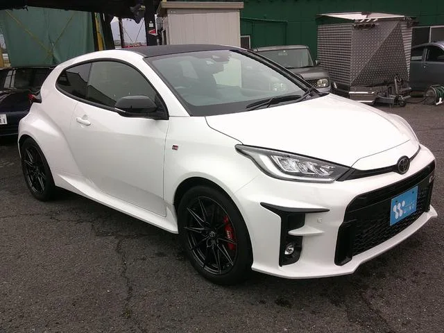 Toyota GR YARIS RZ HIGH PERFORMANCE 2022 — миниатюра 5