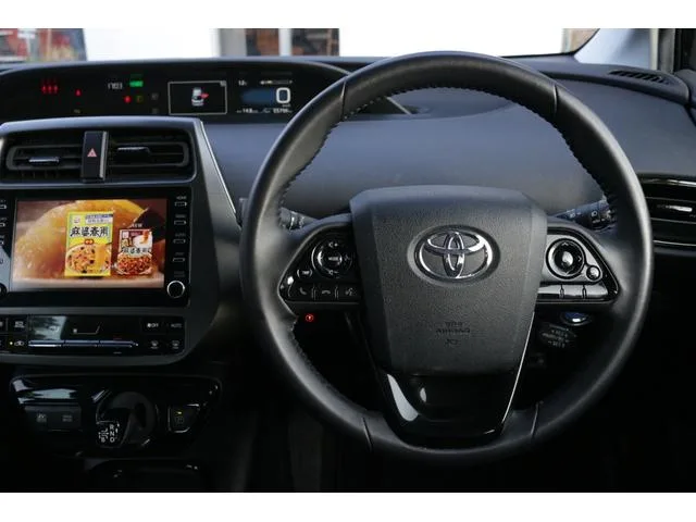 Toyota Prius S TOURING SELECTION BLACK EDITION 2022 — миниатюра 5