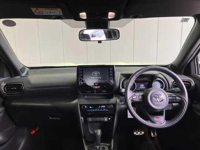 Toyota YARIS CROSS HYBRID GR SPORT 2022 — миниатюра 2
