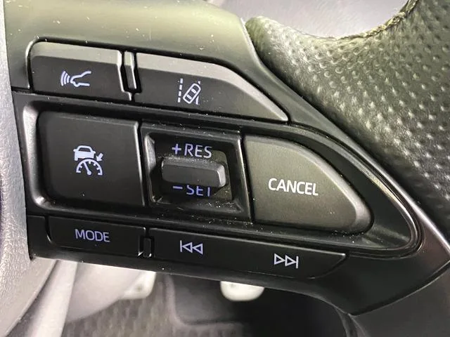 Toyota YARIS CROSS HYBRID GR SPORT 2022 — миниатюра 4