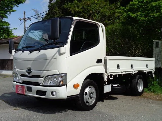 Hino DUTRO 2023 — фото 1, купить с доставкой в Москву