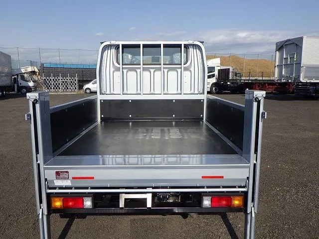 Mitsubishi Fuso CANTER 2025 — миниатюра 2