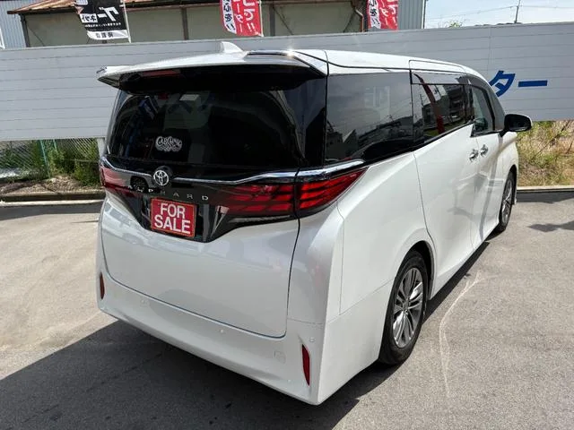Toyota Alphard Z 2023 — миниатюра 2