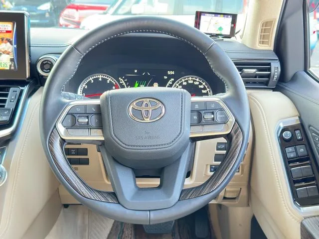 Toyota Land Cruiser ZX 2023 — миниатюра 4