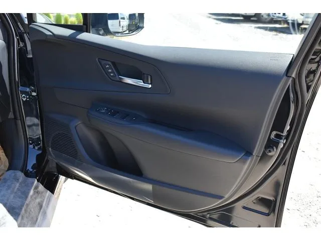 Toyota Prius Z 2024 — миниатюра 4