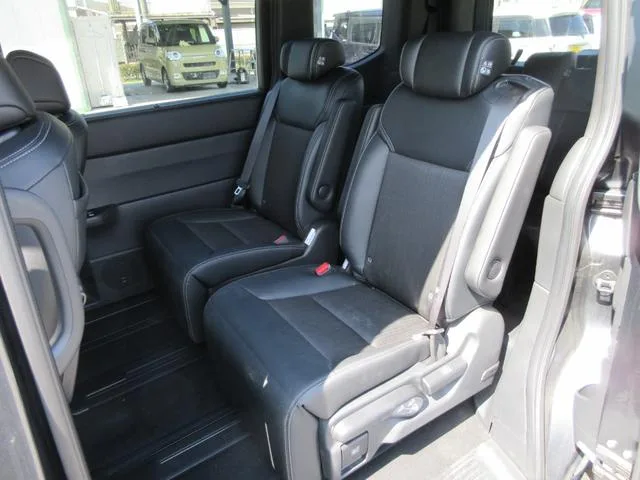 Honda STEPWAGON E:HEV SPADA 2025 — миниатюра 4