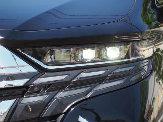 Toyota Alphard Z 2024 — миниатюра 3