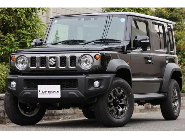 Suzuki JIMNY NOMADE FC 2026 — фото 1, купить с доставкой в Москву