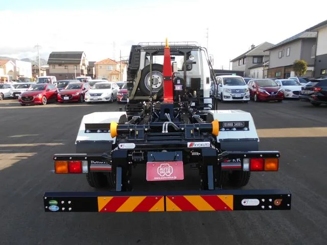 Mitsubishi Fuso FIGHTER 2025 — миниатюра 2
