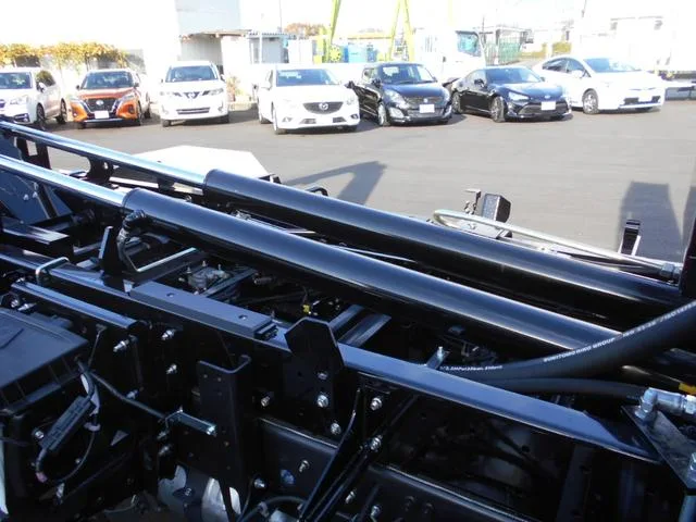 Mitsubishi Fuso FIGHTER 2025 — миниатюра 3