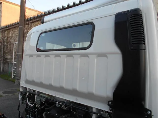 Mitsubishi Fuso CANTER 2023 — миниатюра 5