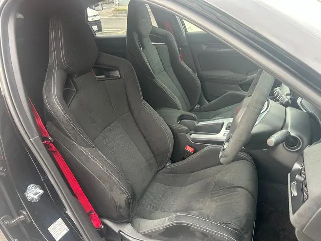 Honda CIVIC TYPE R RACING BLACK PACKAGE 2025 — миниатюра 4