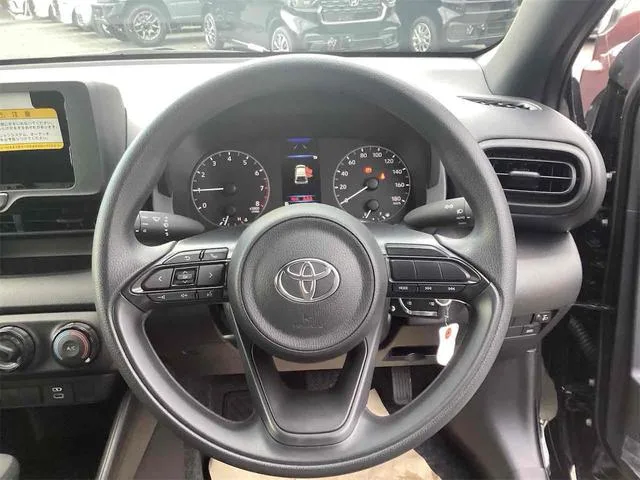 Toyota Yaris X 2025 — миниатюра 5