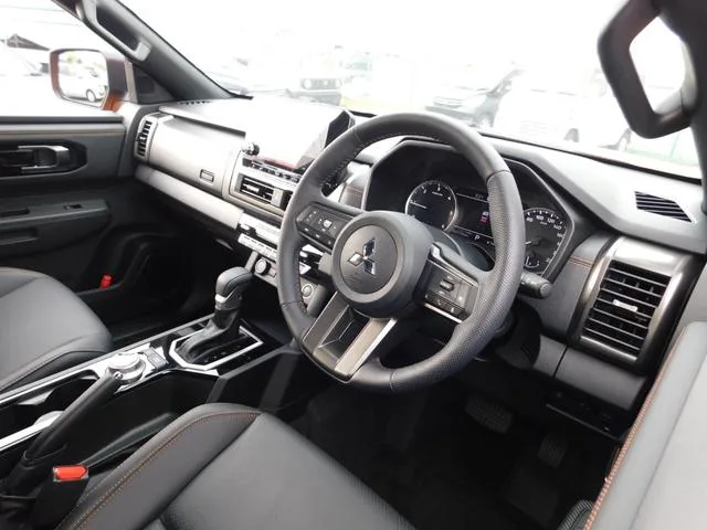 Mitsubishi TRITON GSR 2025 — миниатюра 4