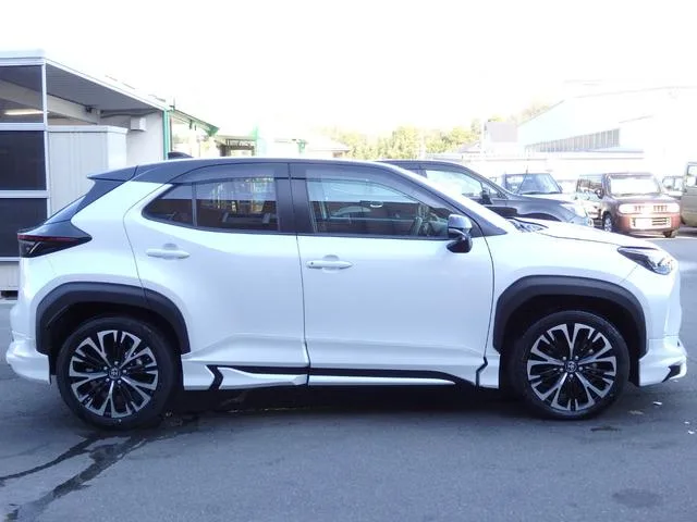 Toyota YARIS CROSS HYBRID Z 2024 — миниатюра 2