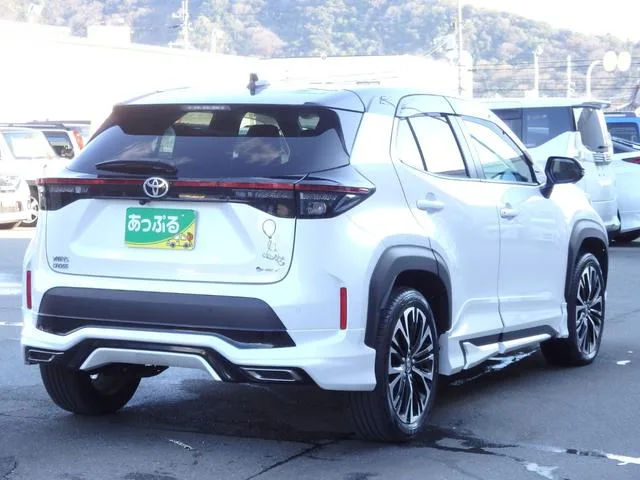 Toyota YARIS CROSS HYBRID Z 2024 — миниатюра 3