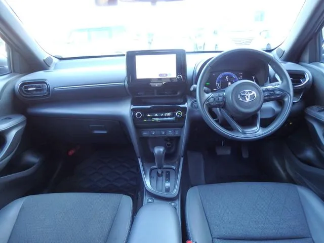 Toyota YARIS CROSS HYBRID Z 2024 — миниатюра 5