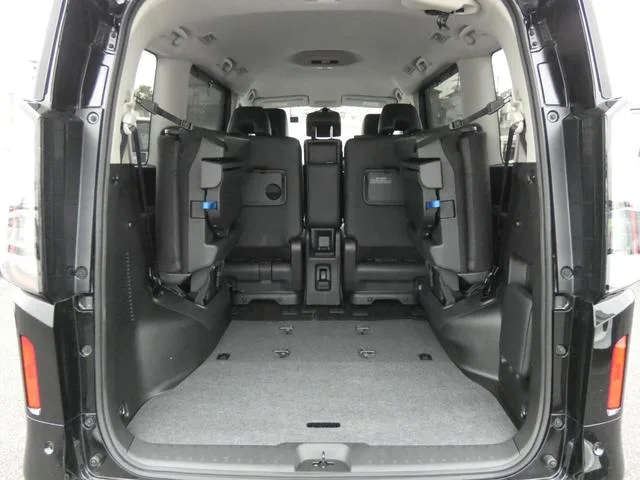Nissan SERENA HIGHWAY STAR V 2025 — миниатюра 3