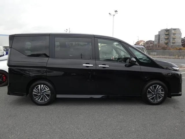 Nissan SERENA HIGHWAY STAR V 2025 — миниатюра 5