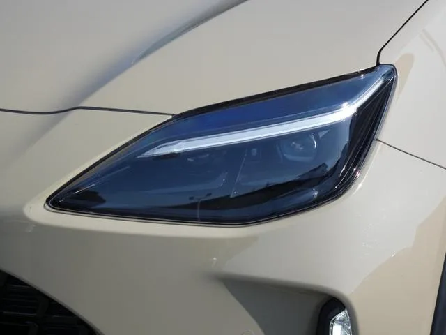 Toyota YARIS CROSS HYBRID Z 2022 — миниатюра 5