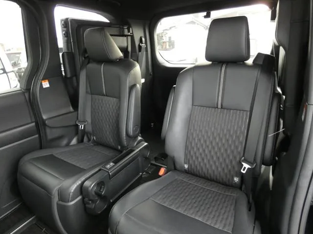 Toyota NOAH HYBRID S-Z 2024 — миниатюра 2