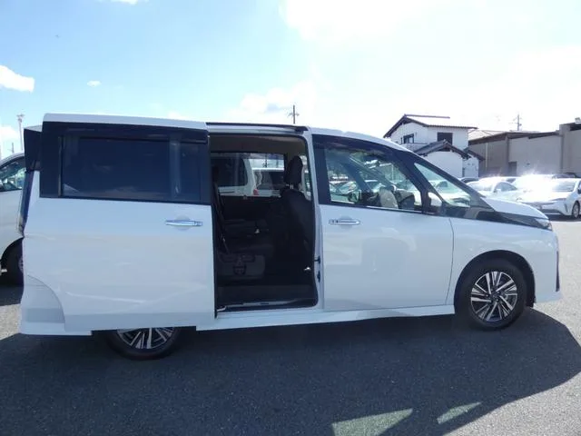 Nissan SERENA E-POWER HIGHWAY STAR V 2025 — миниатюра 5