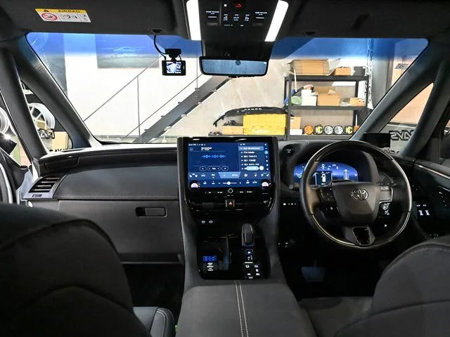 Toyota ALPHARD HYBRID Z 2023 — миниатюра 3