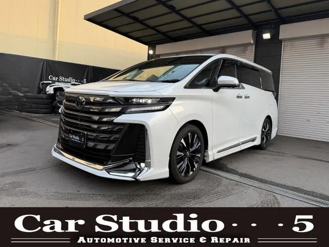 Toyota VELLFIRE HYBRID EXECUTIVE LOUNGE 2024 — фото 1, купить с доставкой в Москву