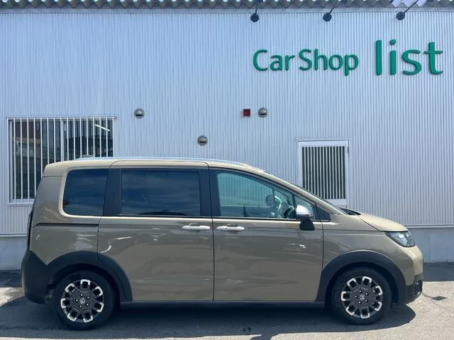 Honda FREED E:HEV CROSSTAR 2024 — миниатюра 5