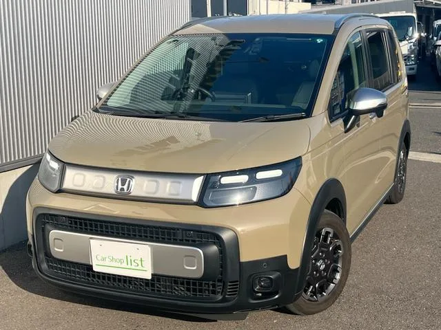 Honda FREED E:HEV CROSSTAR 2024 — фото 1, купить с доставкой в Москву