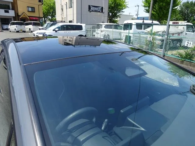 Toyota Prius Z 2023 — миниатюра 4