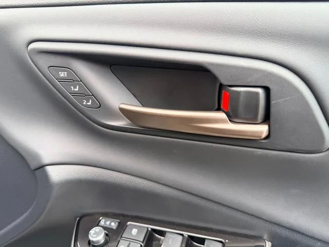 Toyota CROWN ESTATE Z 2025 — миниатюра 5