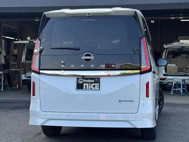 Nissan SERENA E-POWER HIGHWAY STAR V 2026 — миниатюра 4