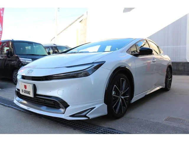 Toyota Prius Z 2023 — миниатюра 2