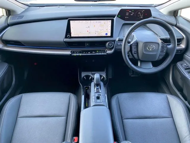 Toyota Prius Z 2023 — миниатюра 4