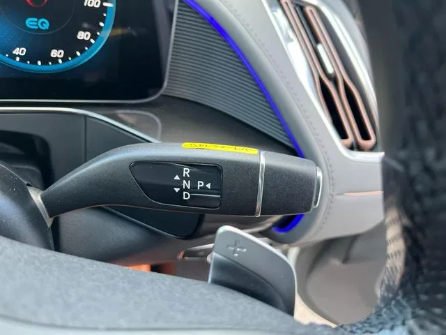 Mercedes-Benz EQC EQC400 4MATIC AMG LINE 2023 — миниатюра 5