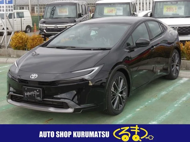 Toyota Prius Z 2023 — фото 1, купить с доставкой в Москву