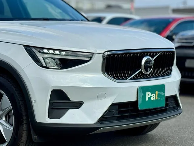 Volvo XC40 PLUS B4 AWD 2024 — миниатюра 4