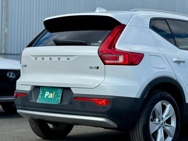 Volvo XC40 PLUS B4 AWD 2024 — миниатюра 5