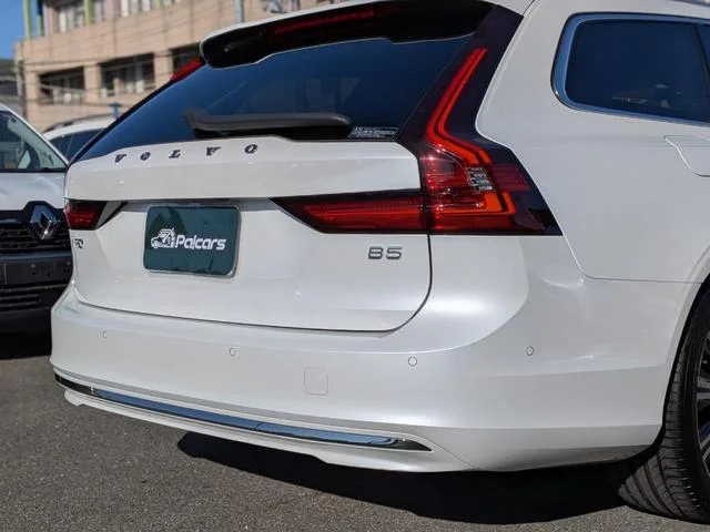 Volvo V90 ULTIMATE B5 2025 — миниатюра 5