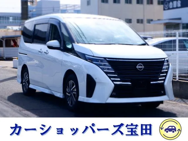 Nissan SERENA E-POWER HIGHWAY STAR V 2023 — фото 1, купить с доставкой в Москву